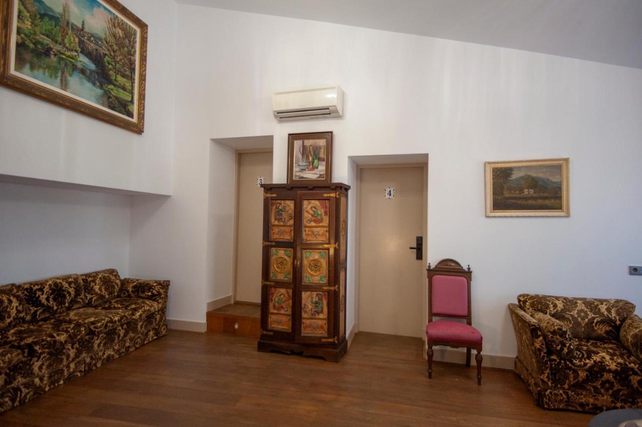 Hotel Aires De L'Emporda Vilacolum Esterno foto